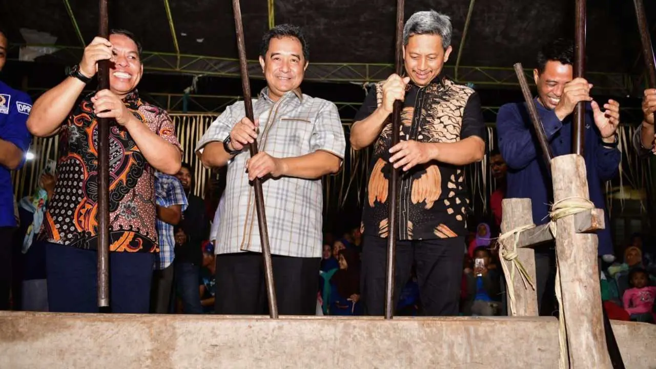 200 Tahun Tradisi Dipertahankan Masyarakat Kulo Sidrap, Pj Gubernur Sulsel Disambut Mappadendang-Mattojang 2 200 Tahun Tradisi Dipertahankan Masyarakat Kulo Sidrap, Pj Gubernur Sulsel Disambut Mappadendang-Mattojang