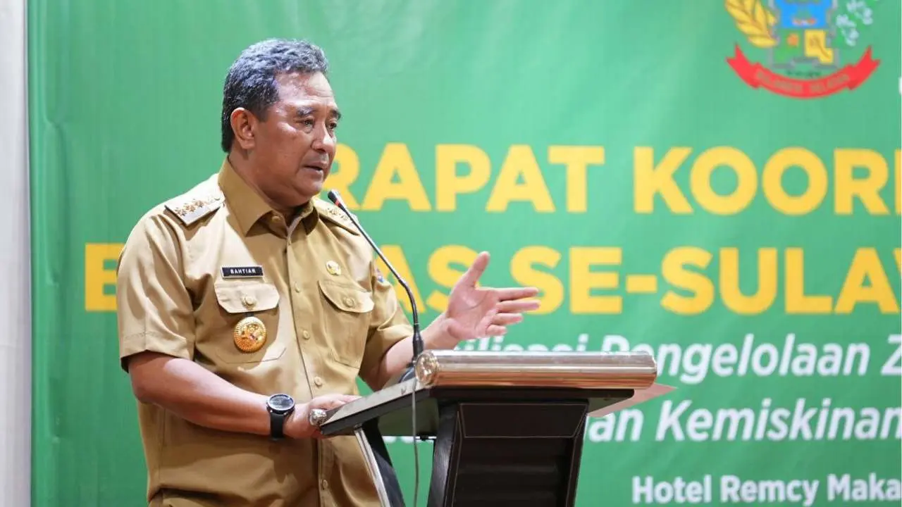 Pj Gubernur Bahtiar Paparkan Strategi Atasi Kemiskinan di Rakorda Baznas Sulsel