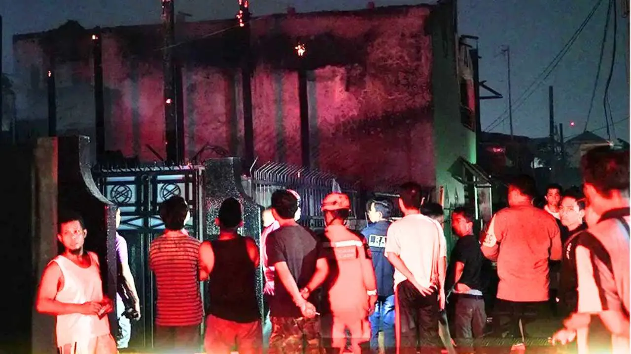 Camat Tamalate Tinjau Langsung Kebakaran di Jl Mamoa Baru