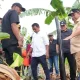 Tanam Beragam Jenis Hortikultura, Pj Gubernur Bahtiar Kunjungi Desa Damai di Sidrap