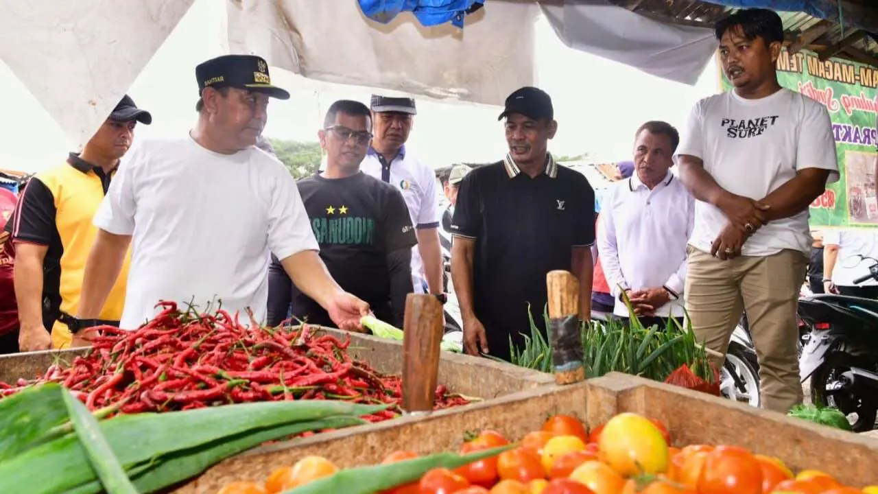 Kendalikan Inflasi, Pemprov Sulsel - Pemkab Bone Gelar Pasar Murah