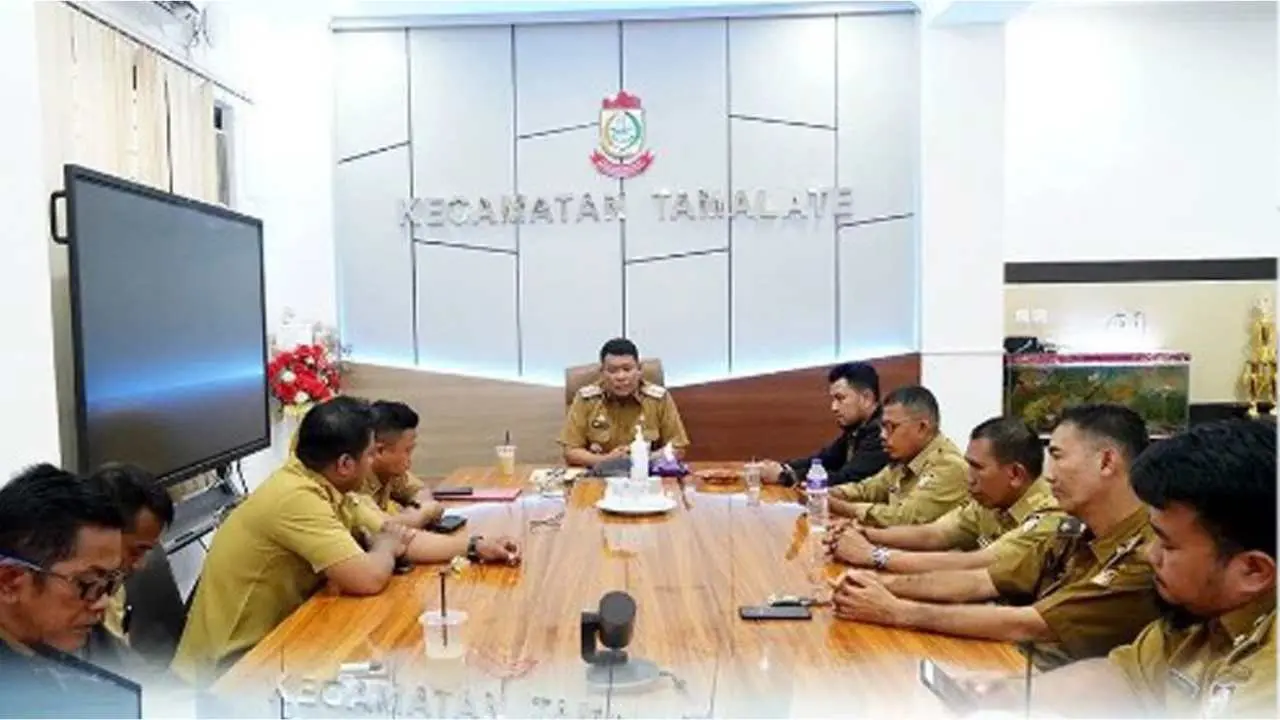 Camat Tamalate Minta Para Lurah Perbaiki Laporan Keuangan Retribusi Sampah 2 Camat Tamalate Minta Para Lurah Perbaiki Laporan Keuangan Retribusi Sampah