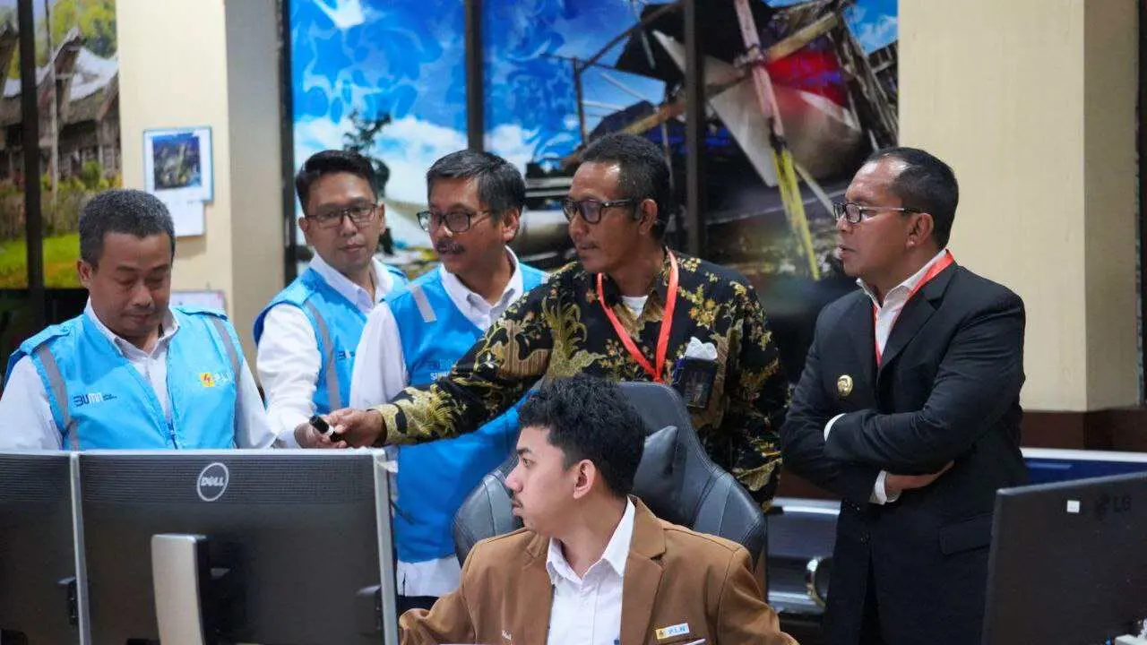 Wali kota Makassar Apresiasi Upaya PLN Dalam Penormalan Sistem Kelistrikan Sulbagsel