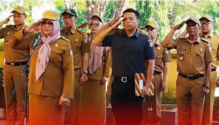 Lurah Bitowa Bertindak Sebagai Pembina dalam Upacara Bendera Lingkup Kecamatan Manggala