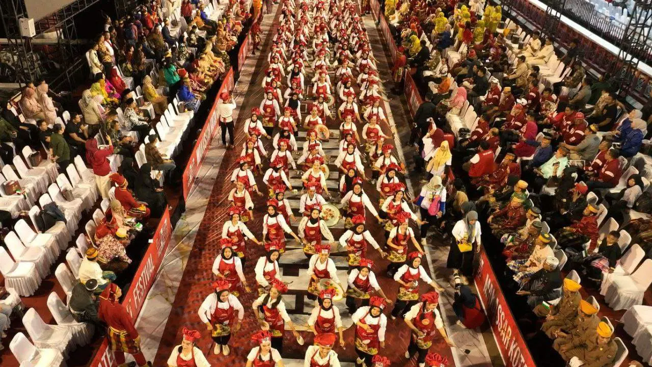 Dispar Promosi Kota Makan Enak di Karnaval HUT ke-416 Kota Makassar 2 Dispar Promosi Kota Makan Enak di Karnaval HUT ke-416 Kota Makassar