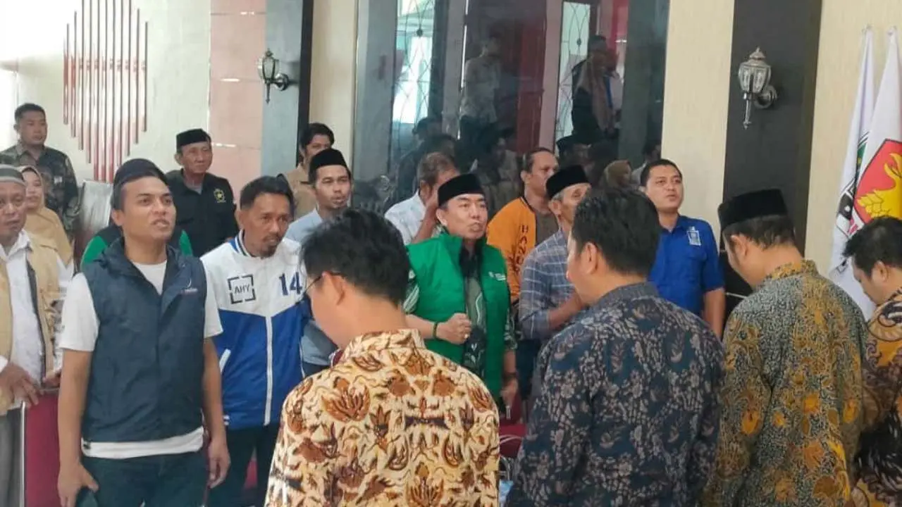 Jelang Penetapan DCT Besok, KPU Jeneponto Kumpulkan Pengurus Parpol 4 Jelang Penetapan DCT Besok, KPU Jeneponto Kumpulkan Pengurus Parpol