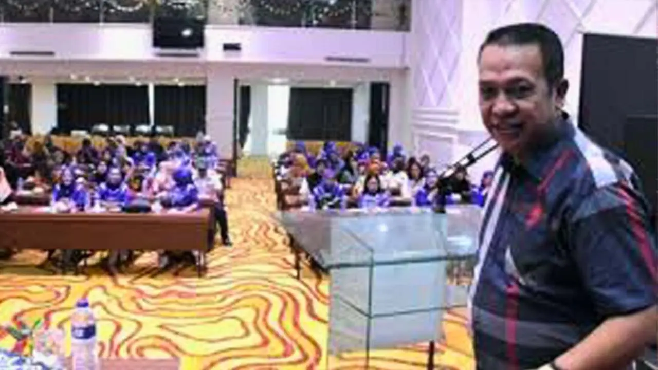 Hasanuddin Sosialisasikan Perda Tentang Penyelenggaraan Pendidikan