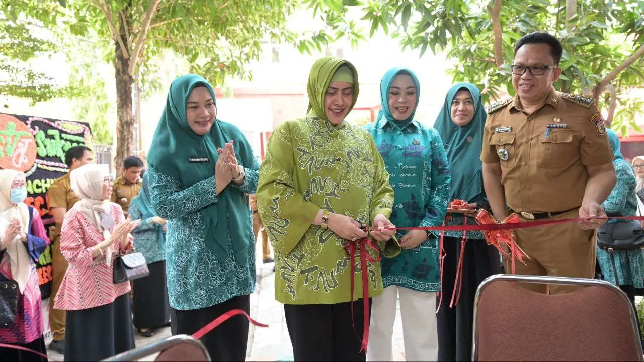 Langkah Penguatan Ekonomi Lokal, Indira Yusuf Ismail Resmikan Toko PKK di Kecamatan Rappocini