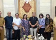 Kabid Sosbud Wakili Kepala Bappeda Dampingi Wali Kota Makassar terima Pimpinan WHO Asia Tenggara