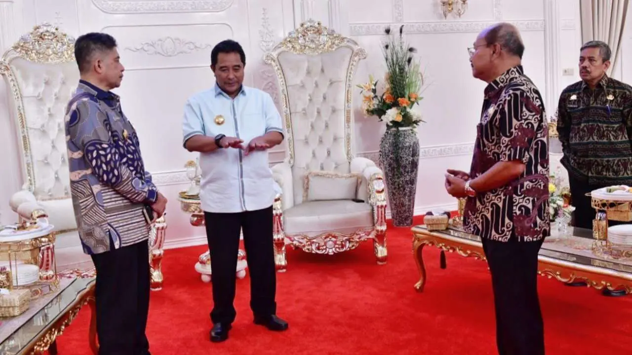 Temui Pj Gubernur Bahtiar, Bupati Jeneponto Laporkan Telah Tandatangani NPHD Pilkada 2024 3 Temui Pj Gubernur Bahtiar, Bupati Jeneponto Laporkan Telah Tandatangani NPHD Pilkada 2024
