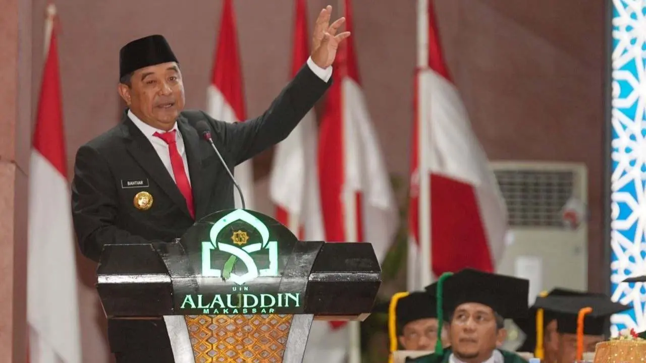 Pj Gubernur Bahtiar Paparkan Lanskap Pembangunan Sulsel di Dies Natalis UIN Alauddin