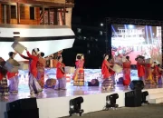 Gala Dinner HUT Makassar Bertabur Budaya, Berlatar Mahakarya Phinisi dan Tongkonan