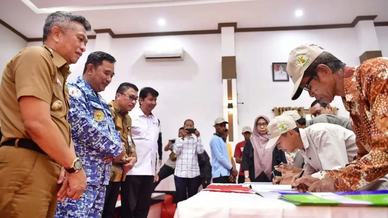 13 Petani Bone Terima KUR Pisang Cavendish Bank Sulselbar, Ketua Kelompok Tani Labongke: Saya Ajak yang Lain