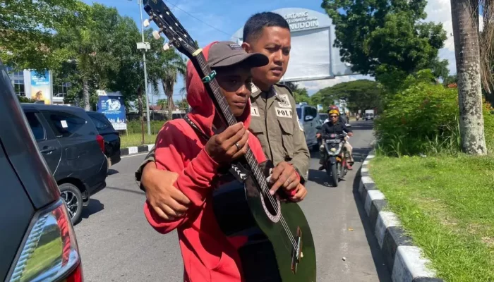 Armin Paera Imbau Masyarakat Tidak Beri Uang ke Anjal-Pengemis