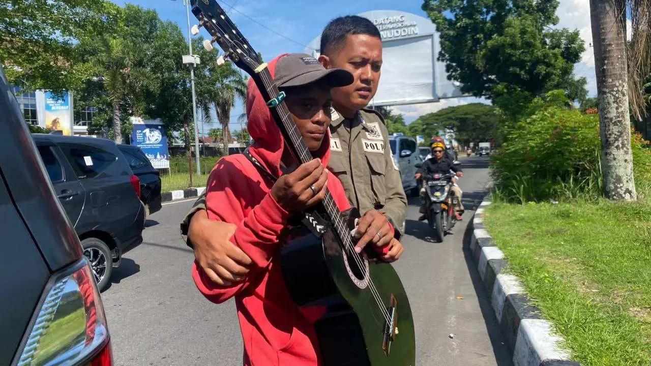 Armin Paera Imbau Masyarakat Tidak Beri Uang ke Anjal-Pengemis