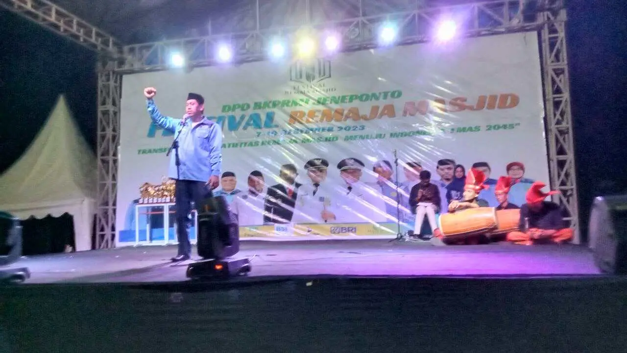 Kepala Desa Sapanang, Lukman, saat penutupan Festival Remaja Masjid tingkat Kabupaten Jeneponto
