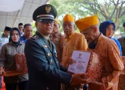Pemkab Pangkep Manfaatkan Momen Hari Pahlawan untuk Salurkan Tali Asih Bagi Veteran