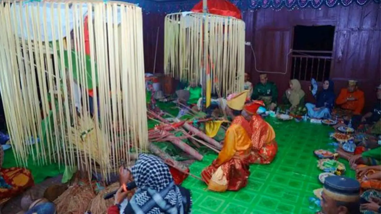 Bupati Pangkep Lantik Dewan Adat Labakkang