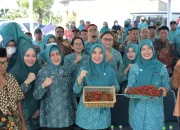 TP PKK Pusat dan Pj Ketua TP PKK Sulsel Tanam Cabai di Lahan KWT Sombere Makassar
