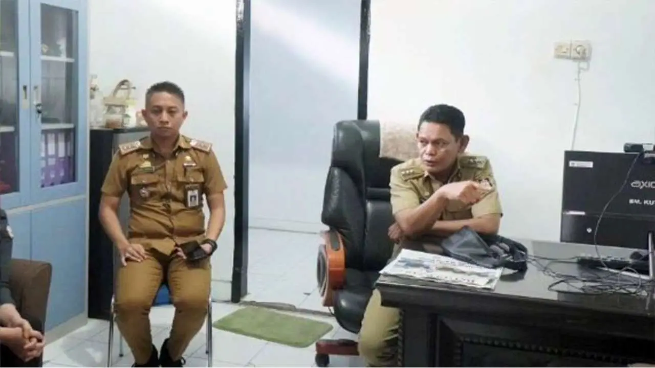 Bahas Kedisiplinan, Camat Ujung Tanah Gelar Rakor