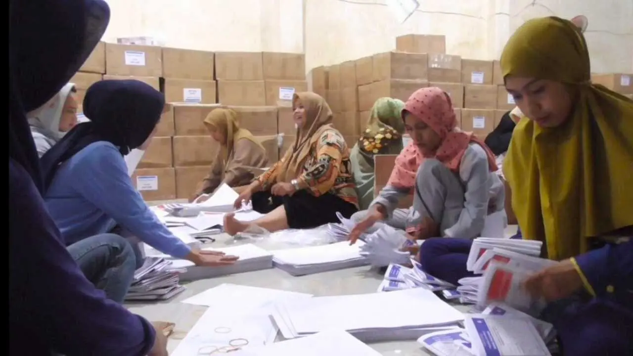 KPU Pangkep Temukan Ratusan Surat Suara Pemilu 2024 Rusak