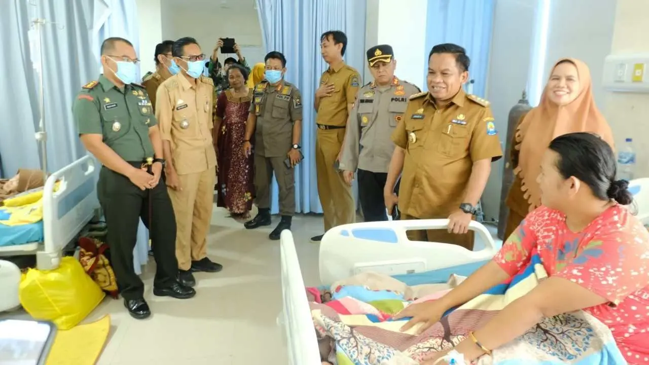 Pastikan Pelayanan Pasien Berjalan Lancar, Pj Bupati Jeneponto Kunjungi RS Pratama Rumbia