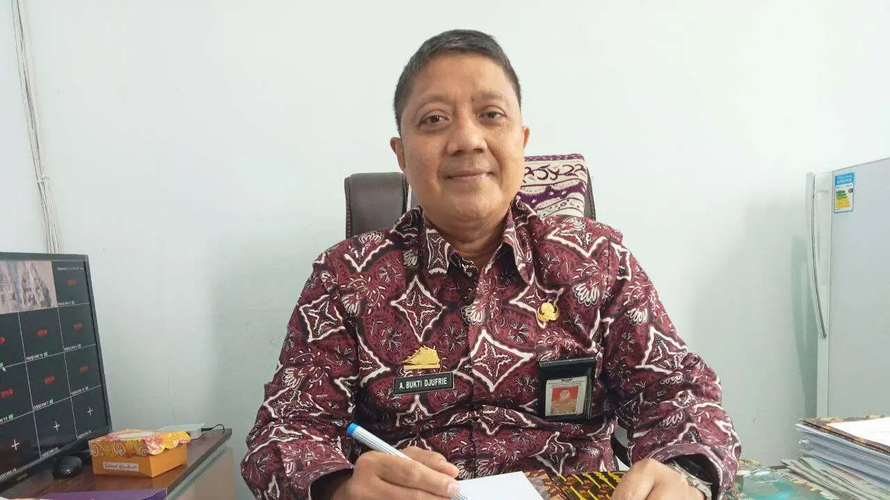 Kepala Kesbangpol Kota Makassar Andi Bukti Jufri