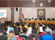 Penjabat Gubernur Sulsel, Bahtiar Baharuddin, menggagas SMP dan SMK Virtual pertama di Sulsel.