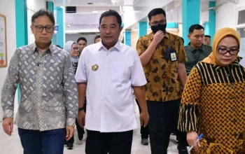 Kunjungi 3 Rumah Sakit, Menkes-Pj Gubernur Sulsel Pastikan Pelayanan Berkualitas 8 9 20240120 201319 0001