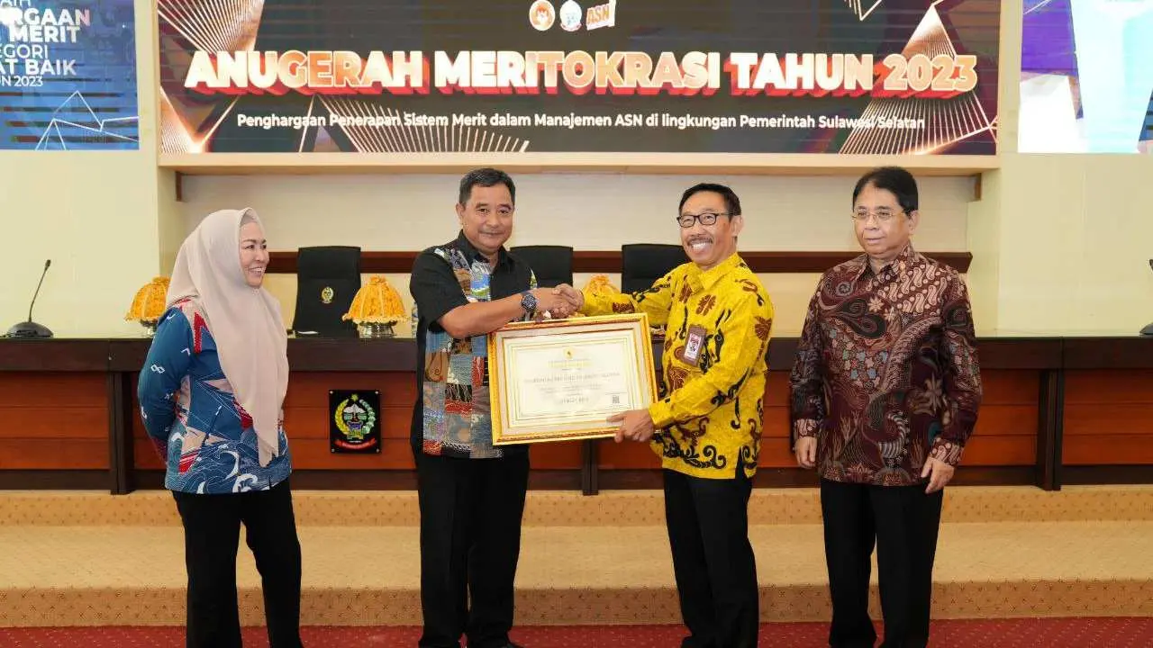 Pemprov Sulsel Dianugerahi Penghargaan Meritokrasi Kategori Sangat Baik