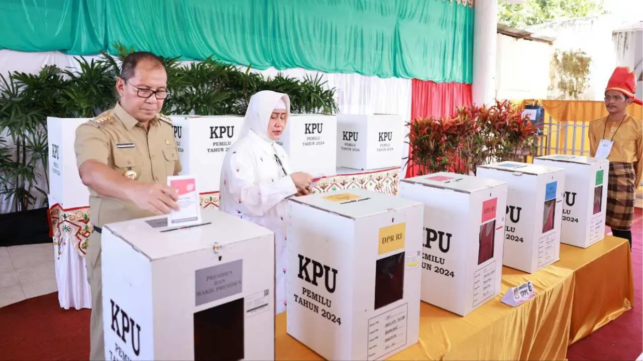 Coblos di TPS 001, Wali Kota: Alhamdulillah semua berlangsung dengan lancar