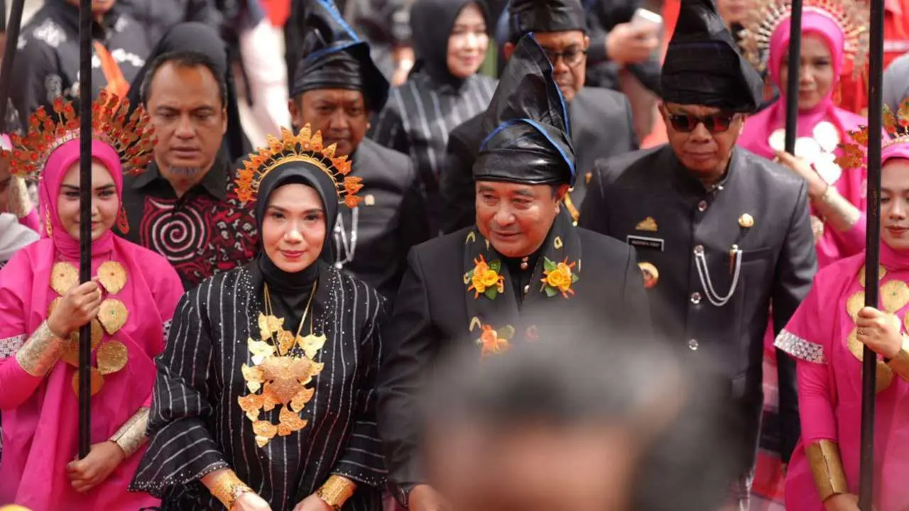 Pj Gubernur Sulsel & Ketua TP PKK Hadiri Peringatan HUT Bulukumba ke-64