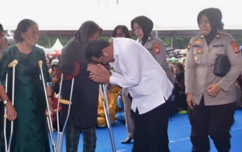 Wakapolri Gelar Bakti Sosial di Sulsel, Bagikan 30 Hadiah Umroh 6 Wakapolri Gelar Bakti Sosial di Sulsel, Bagikan 30 Hadiah Umroh