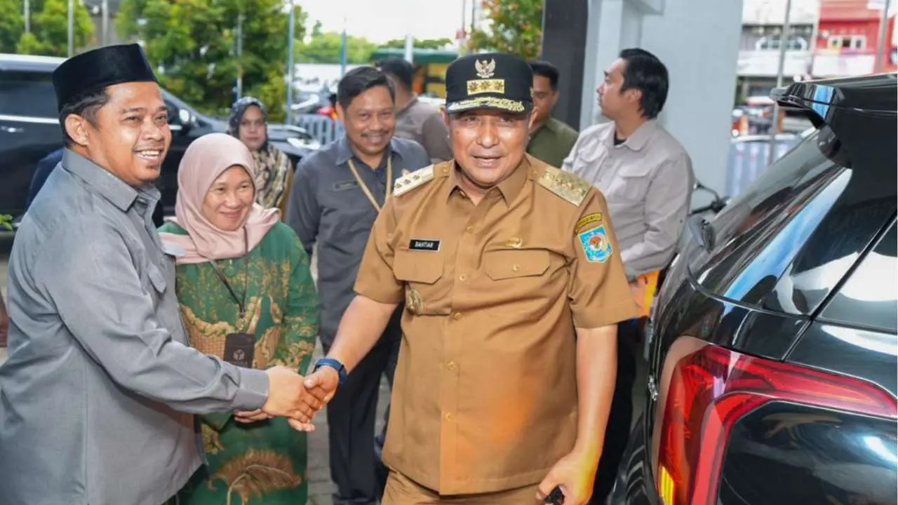 Jelang Pemungutan Suara, Pj Gubernur Bahtiar Pantau Kesiapan Pemilu di Bawaslu-KPU