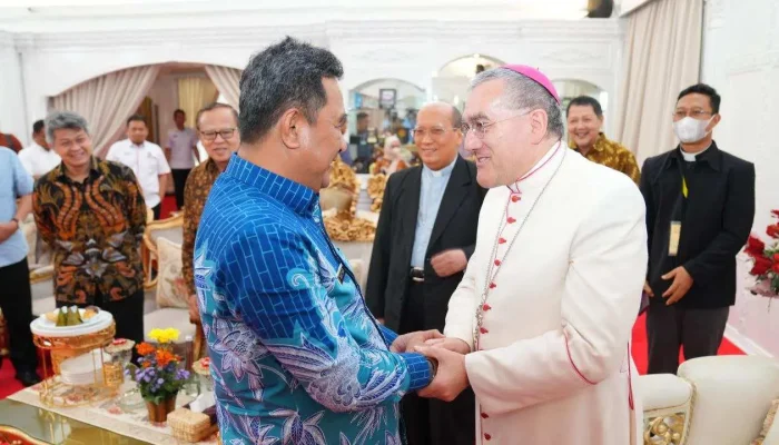 Pj Gubernur Sulsel Jamu Dubes Vatikan dan Rombongan