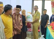 Tingkatkan Kesejahteraan Masyarakat, Pj Bupati Takalar Serahkan Bantuan di Kecamatan Mangarabombang