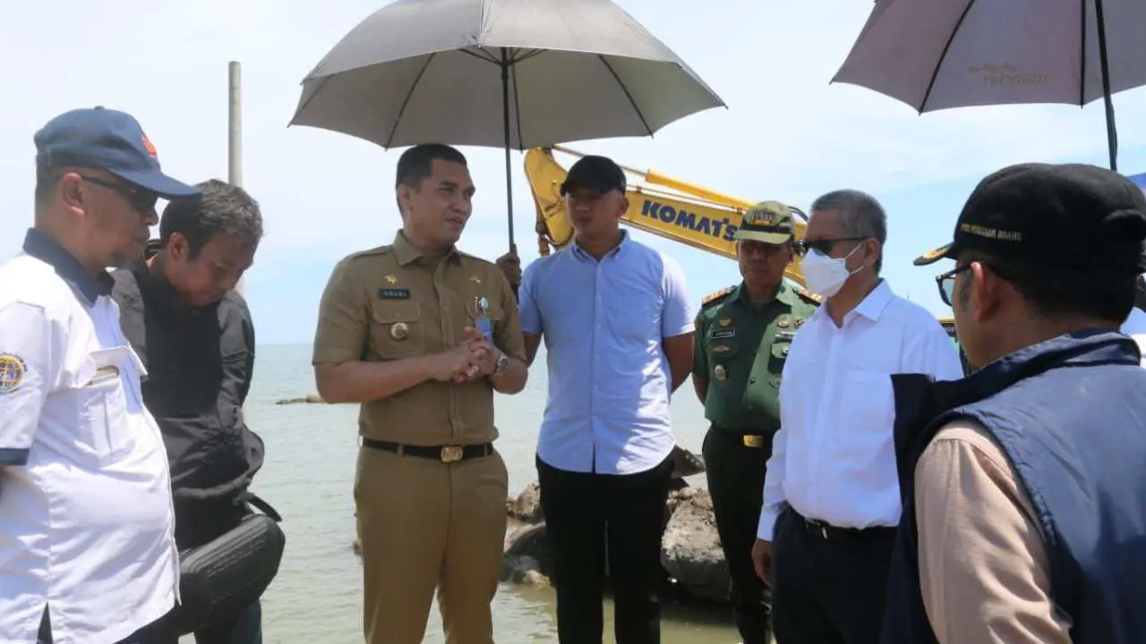 Tim Gabungan Kementerian ATR/BPN bersama Pemkab Takalar Gelar Pemulihan Fungsi Ruang di Desa Aeng Batu-Batu 2 Tim Gabungan Kementerian ATR/BPN bersama Pemkab Takalar Gelar Pemulihan Fungsi Ruang di Desa Aeng Batu-Batu