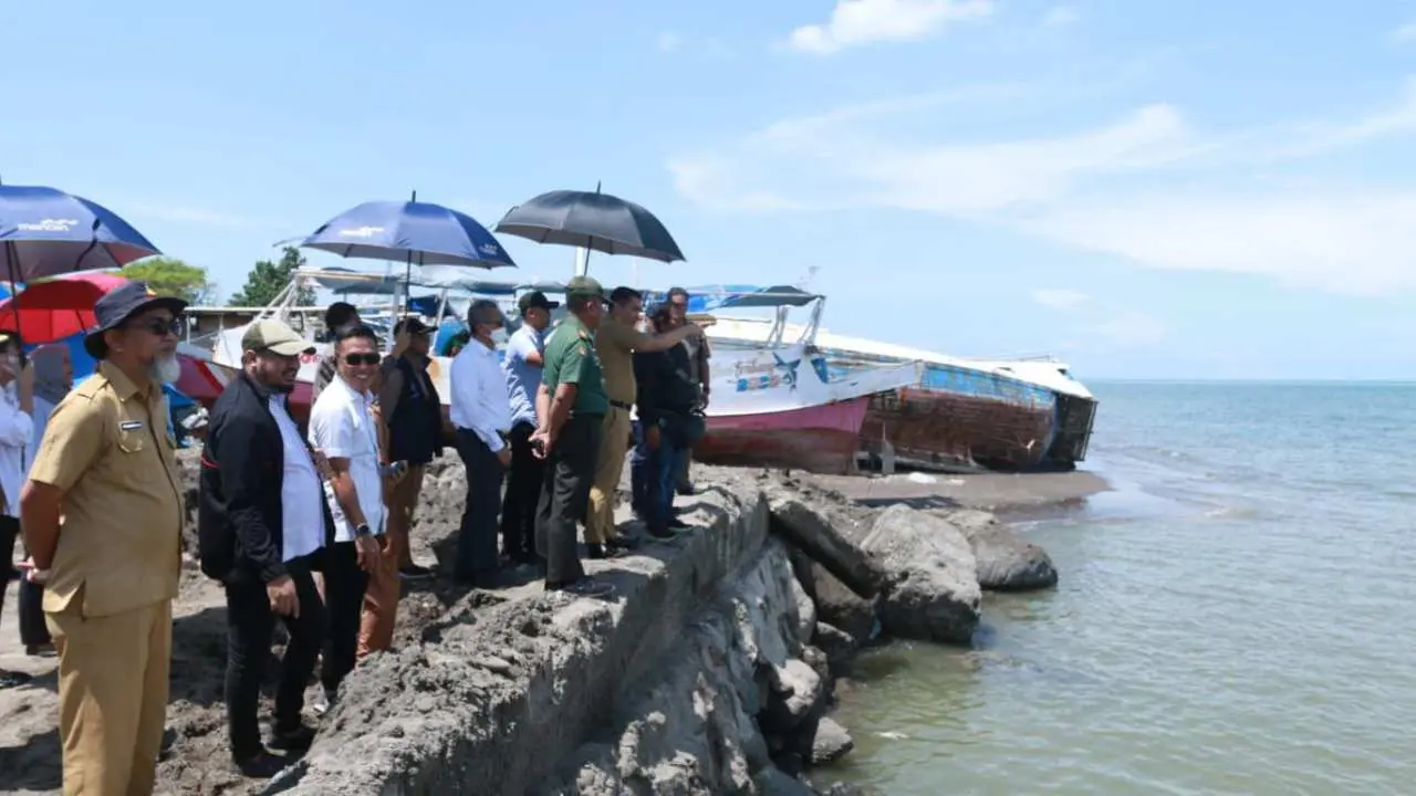 Tim Gabungan Kementerian ATR/BPN bersama Pemkab Takalar Gelar Pemulihan Fungsi Ruang di Desa Aeng Batu-Batu 3 Tim Gabungan Kementerian ATR/BPN bersama Pemkab Takalar Gelar Pemulihan Fungsi Ruang di Desa Aeng Batu-Batu
