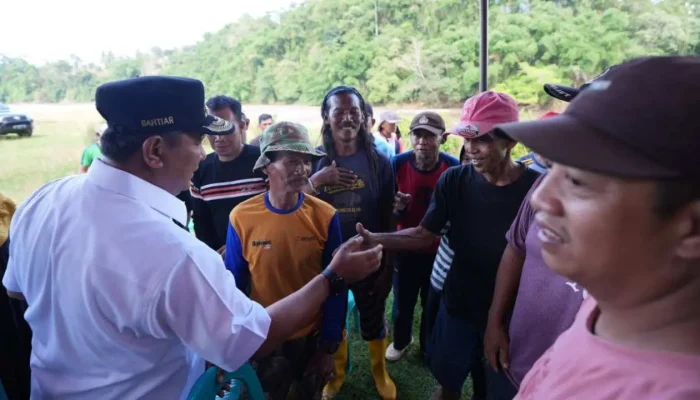 Ngobrol Santai di Tepi Sungai, Pj Gubernur Bahtiar Sampaikan Potensi Bone sebagai Sentra Budidaya Sukun di Indonesia