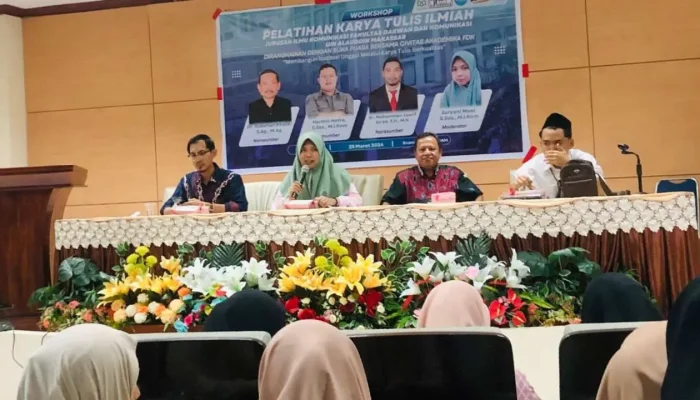 Prodi Ilmu Komunikasi UINAM Menggelar Pelatihan Karya Tulis Ilmiah