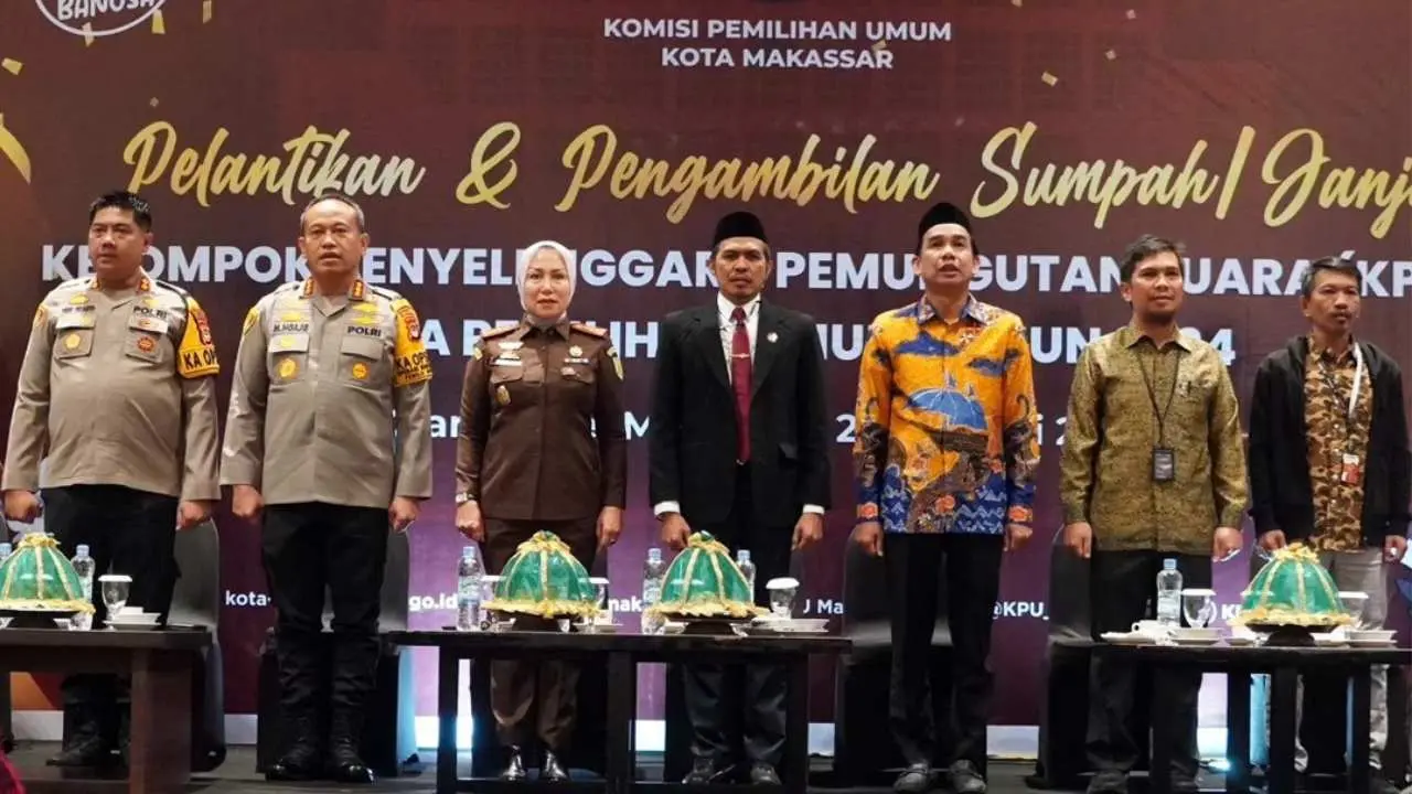 Ketua DPRD Kota Makassar Hadiri Pelantikan Anggota KPPS Pemilu 2024 2 Ketua DPRD Kota Makassar Hadiri Pelantikan Anggota KPPS Pemilu 2024