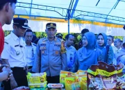 Pj Bupati Takalar didampingi Pj Ketua TP PKK Hadir di Gerakan Pasar Murah