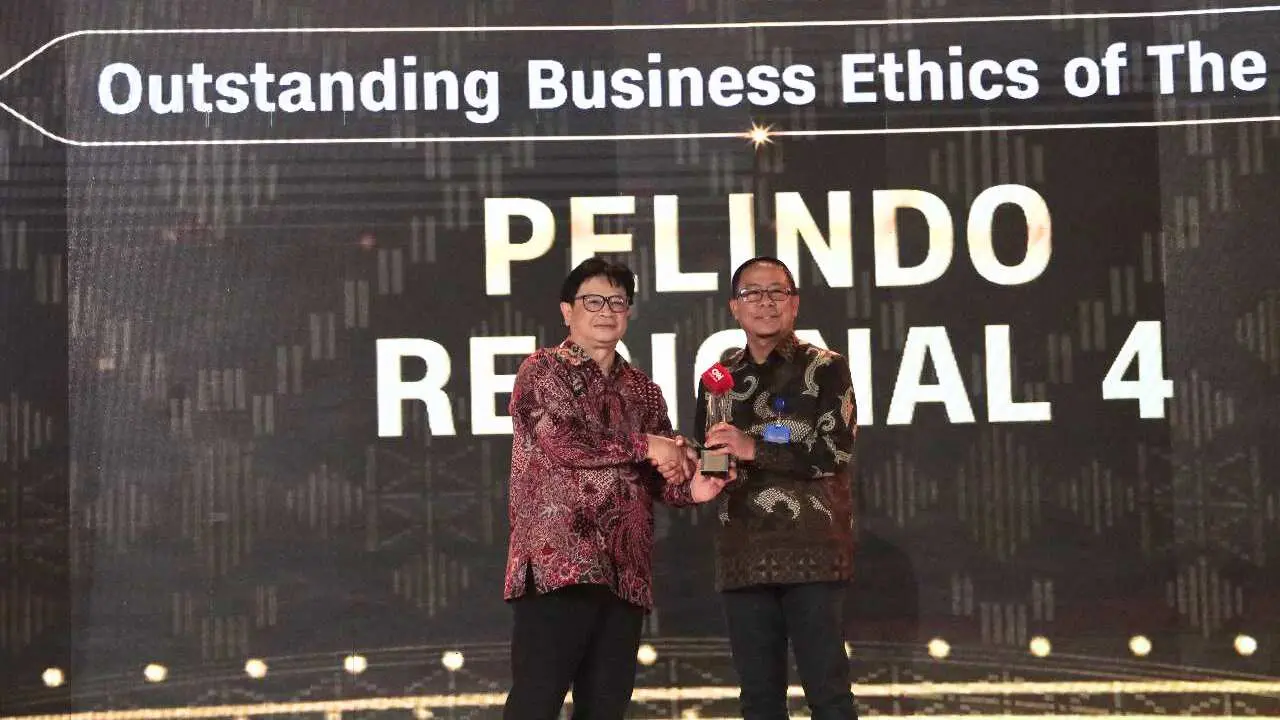 CNN Indonesia Awards 2024: Pelindo Raih 'Outstanding Business Ethics of The Year'