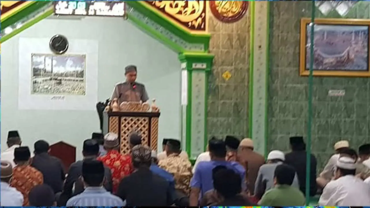 Safari Ramadhan di Masjid Al Ikhlas, Lurah Biring Romang Terima Keluhan Parkir Mobil Sampah 2 Safari Ramadhan di Masjid Al Ikhlas, Lurah Biring Romang Terima Keluhan Parkir Mobil Sampah