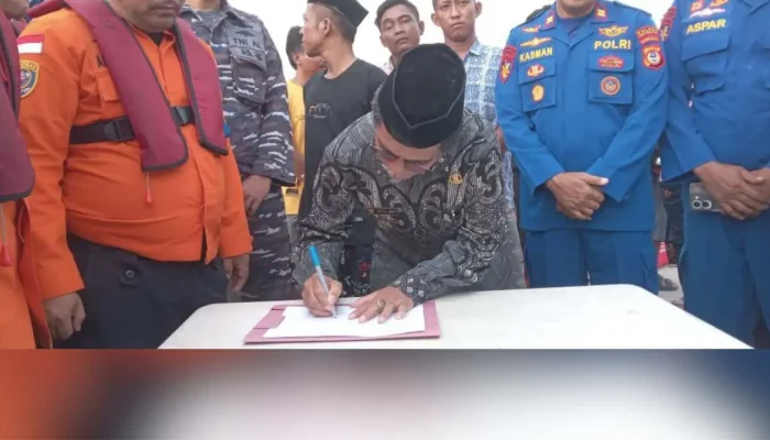 Wabub Selayar Jemput 11 Korban Selamat JM Yuiee Jaya II di Dermaga Rauh Rahman