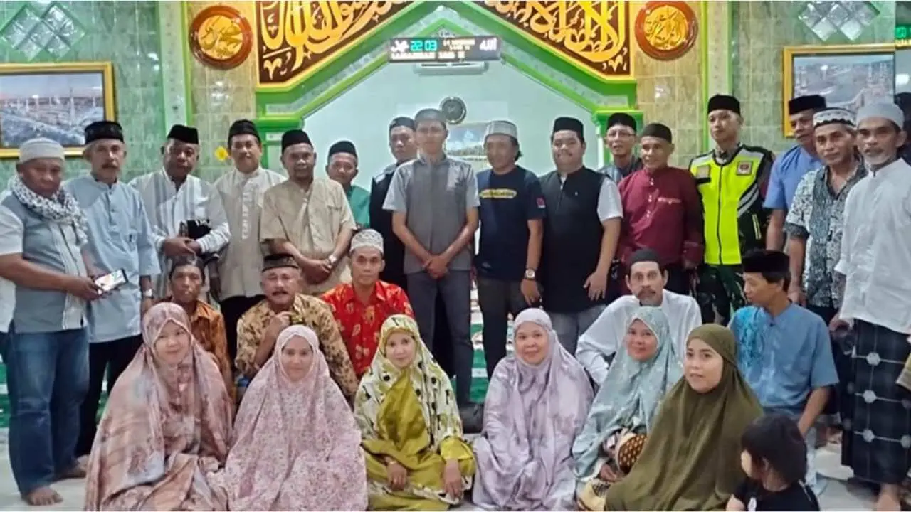 Safari Ramadhan di Masjid Al Ikhlas, Lurah Biring Romang Terima Keluhan Parkir Mobil Sampah