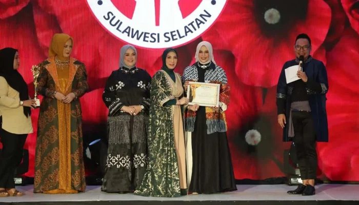 Baju Fashion Show Fadliah Firman Penyumbang Lelang Tertinggi UMKM Pengrajin di Sulsel