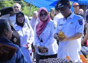 Pastikan Ketersediaan Bahan Pokok di Bulan Ramadhan, Pj Bupati Takalar Lakukan Sidak Pasar
