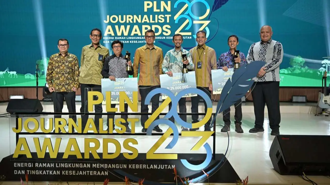 Usung Energi Ramah Lingkungan, 2 Jurnalis Sulsel Terima Penghargaan Direktur Utama dalam PLN Journalist Awards 2023
