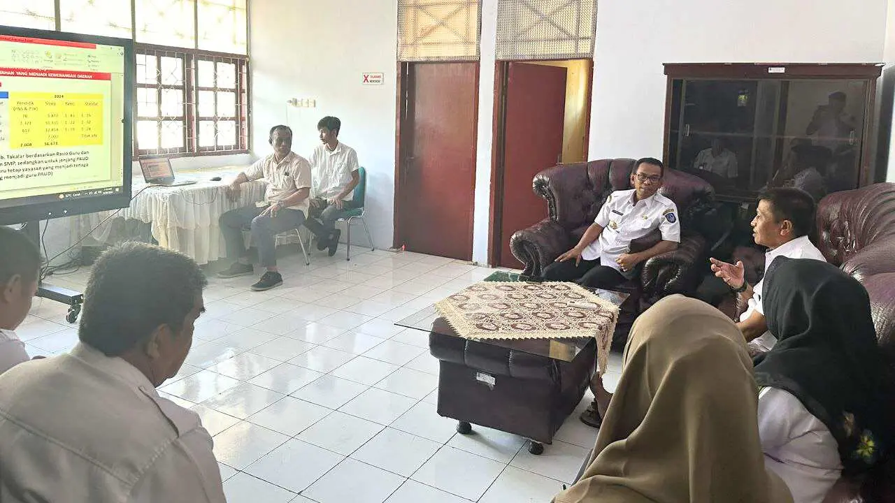 Pastikan Program Pendidikan berjalan Optimal, Pj Bupati Setiawan Berkunjung ke Disdik Takalar